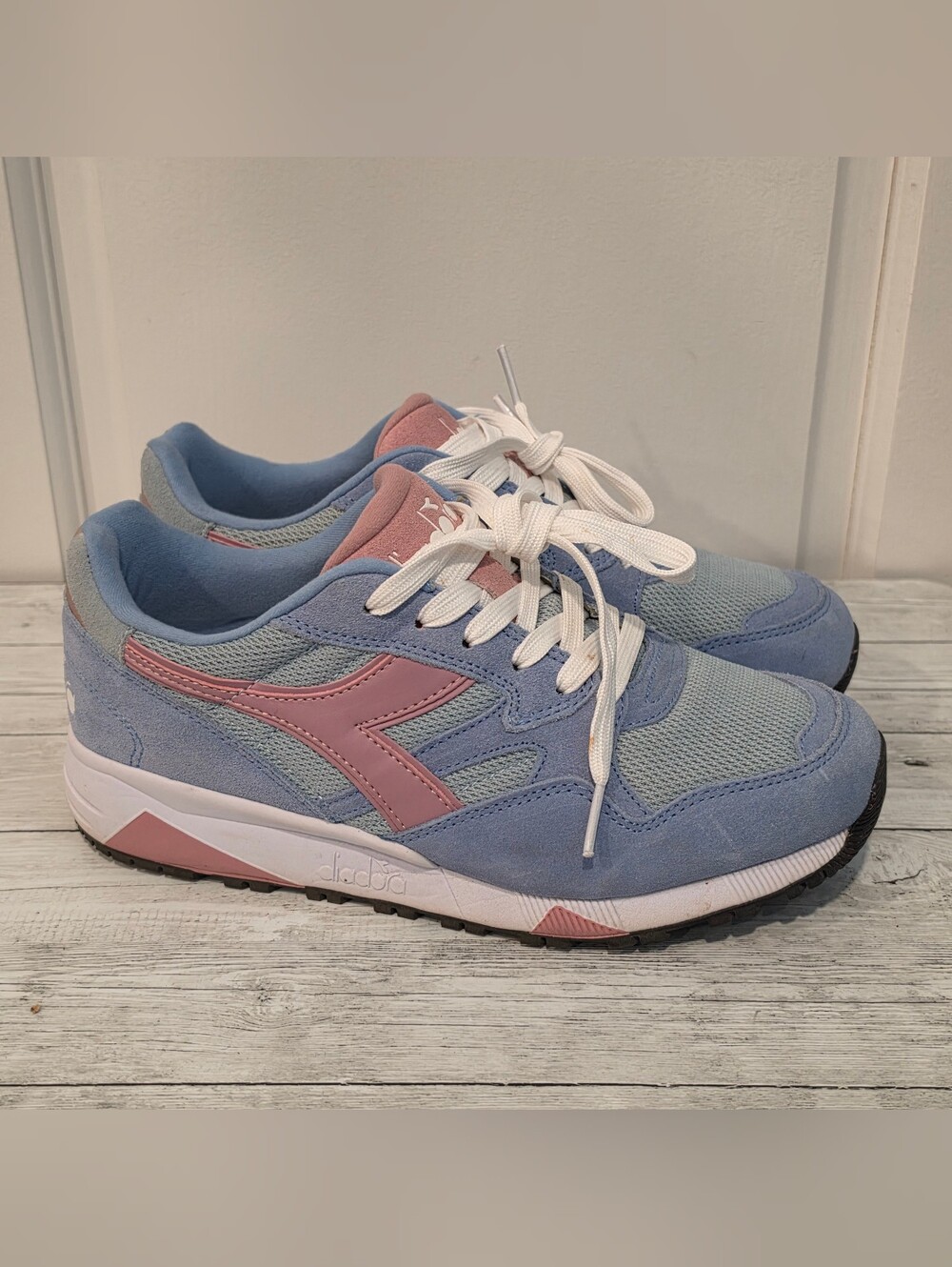 Diadora N902 Suede